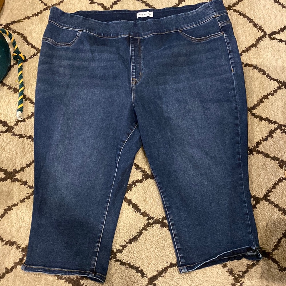 Lane Bryant denim capri size 28